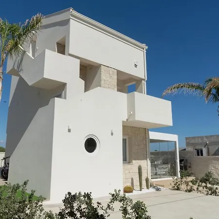 Vela Bianca * Marzamemi