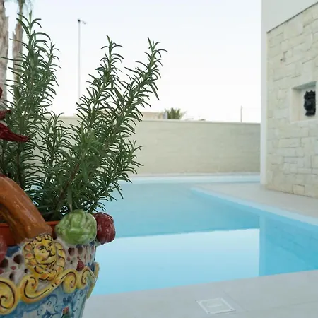 Vela Bianca * Marzamemi